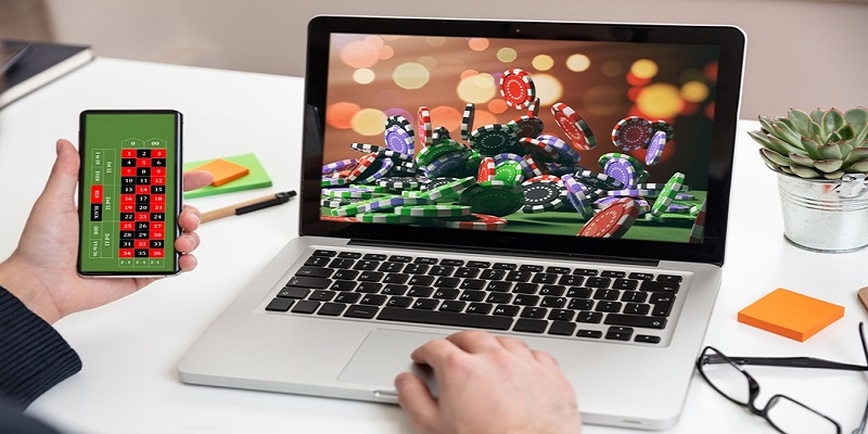 Mobile vs Desktop Casino Play - Playwise365.net
